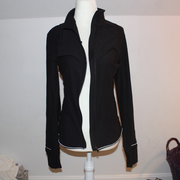 lululemon athletica Jackets & Blazers - lululemon zipup